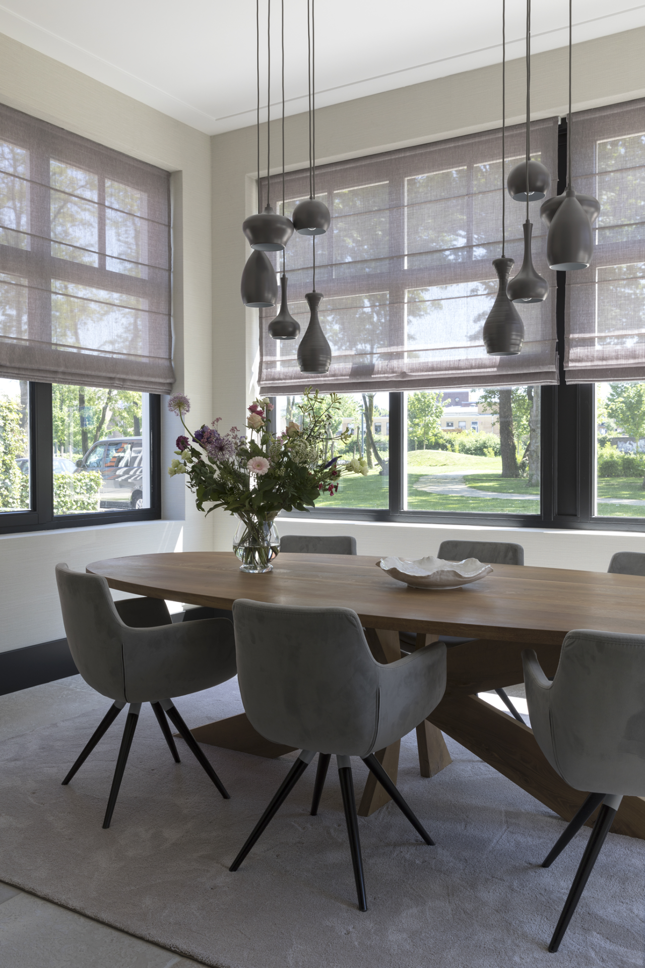 houten eetkamer tafel ovaal