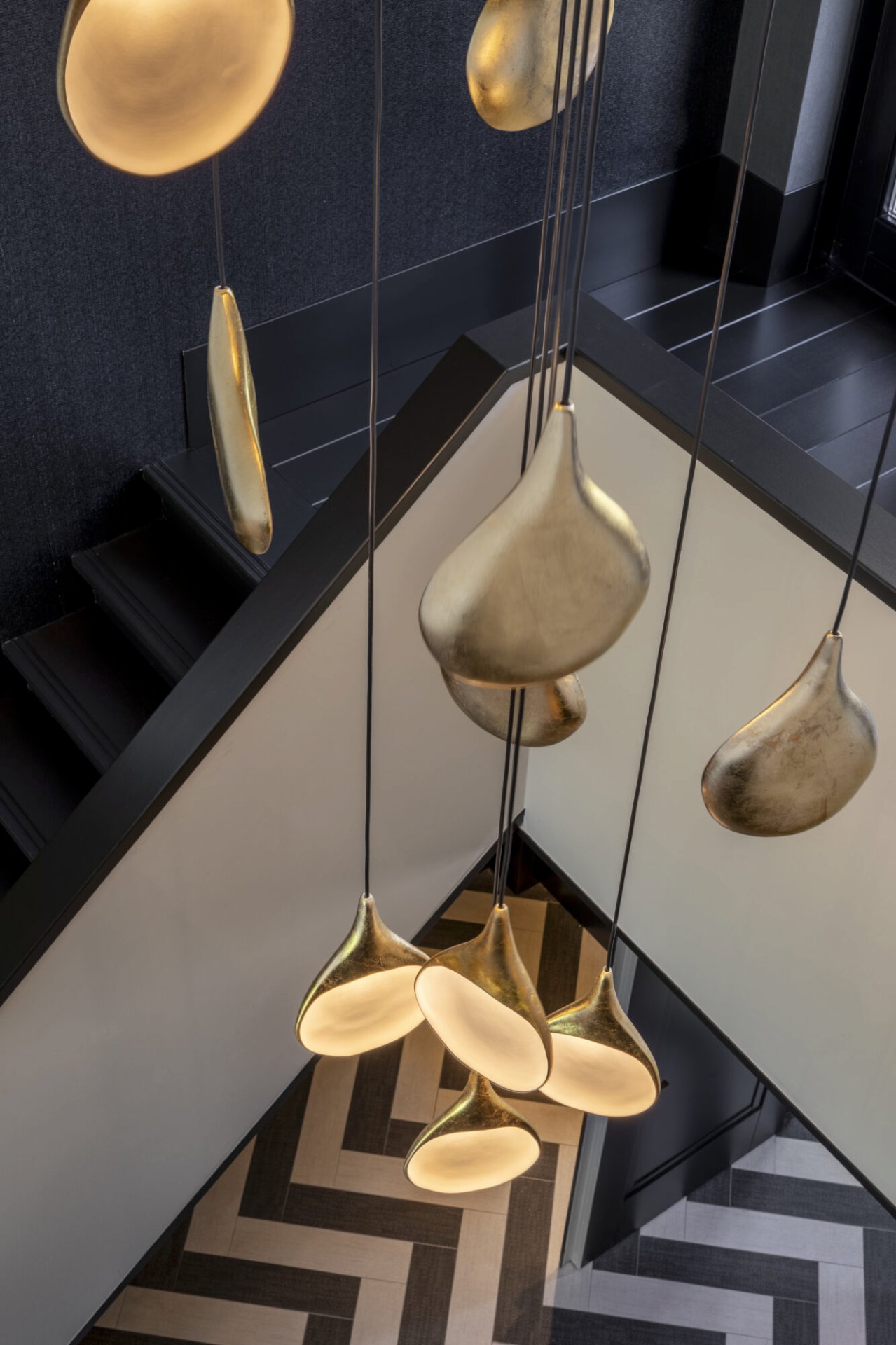 interieur ontwerp hoog plafond hal door studio damhuis